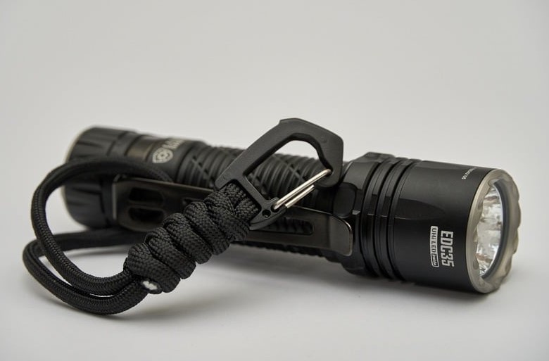 Đèn pin siêu sáng Trung Quốc