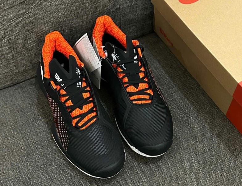 giày thể thao Wilson Trung Quốc