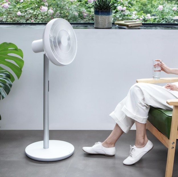 Quạt tích điện Trung Quốc